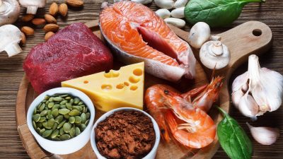 Употребление в пищу продуктов с высоким содержанием цинка может помочь вашему организму предотвратить серьёзную вирусную инфекцию. (EvanLorne/Shutterstock)
