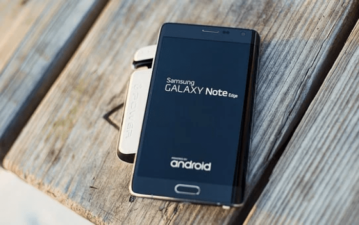 Смартфон Samsung Galaxy. Фото: pixabay.com/photos/samsung-galaxt-note-edge-note-edge-1283897/