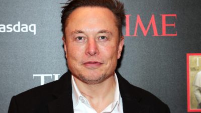 Илон Маск на церемонии вручения премии TIME «Человек года» в Нью-Йорке 13 декабря 2021 года. (Theo Wargo/Getty Images for TIME)
