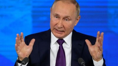 Президент России Владимир Путин на ежегодной пресс-конференции в Москве, Россия, 23 декабря 2021 г. Фото: Alexander Zemlianichenko/AP Photo

