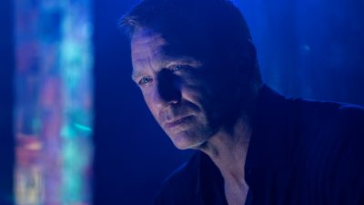 Дэниел Крейг играет Джеймса Бонда в фильме «Нет времени умирать». (MGM and EON Productions)
