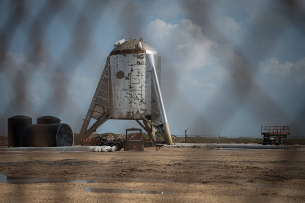 SpaceX будет перерабатывать углекислый газ в ракетное топливо Ракета SpaceX Starhopper видна на стартовом комплексе. Фото: Loren Elliott/Getty Images