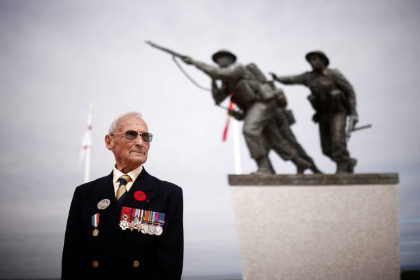 Ветеран Второй мировой войны. Фото: Stephane Mahe-Pool/Getty Images)