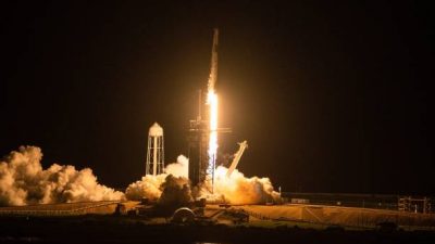 Запуск ракеты SpaceX Falcon. Фото:  9CHANDAN KHANNA/AFP via Getty Images)