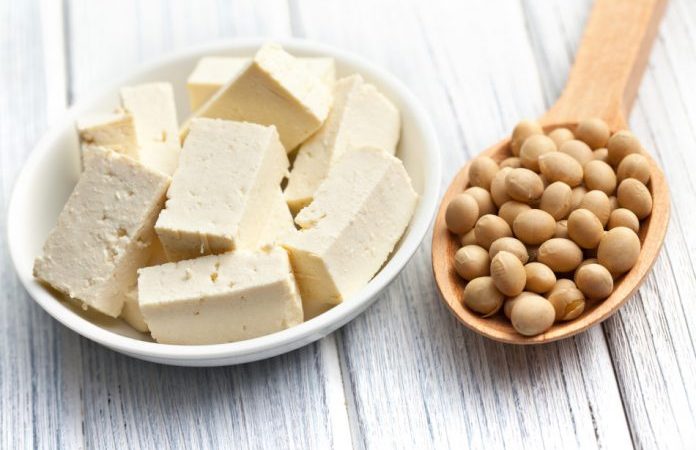 Орехи, яйца, молочные продукты, бобовые и соевые продукты, такие как тофу, помогают удовлетворить потребности вегетарианца. (Image: Jiri Hera via Dreamsworld)