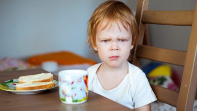 Нашему мозгу требуется широкий спектр питательных микроэлементов, которые многие люди не получают. Результат: их мозг голодает. (Mamaza/Shutterstock.) 