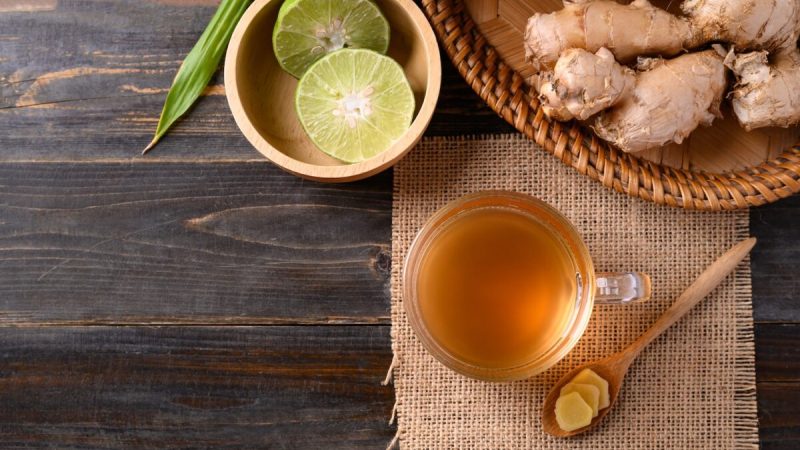 Имбирь незаменимый помощник на кухне зимой. Nungning20/Shutterstock
