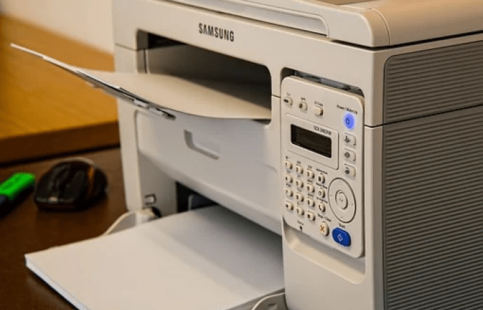 Принтер. Фото: pixabay.com/photos/printer-desk-office-fax-scanner-790396/