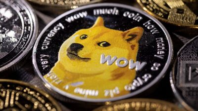 Представление криптовалютыDogecoin на иллюстрации, сделанной 29 ноября 2021 года. (DadoRuvic/Illustration/Reuters)
