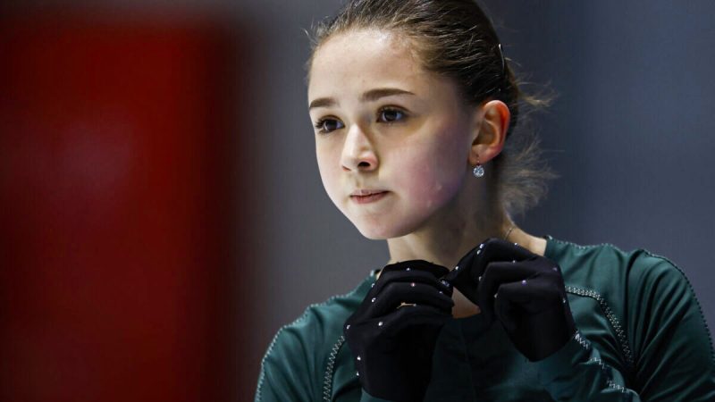 Российская фигуристка Валиева допущена к Олимпиаде Камила Валиева во время тренировки на зимних Олимпийских играх 2022 года в Пекине, 13 февраля 2022 года. Фото: Evgenia Novozhenina/Reuters