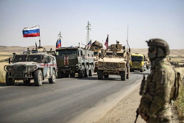 Российские солдаты контракной службы. Фото: DELIL SOULEIMAN/AFP via Getty Images