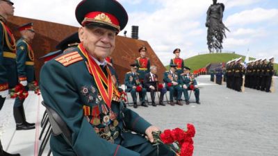 Ветераны на церемонии открытия Мемориала советскому воину под Ржевом, Тверская область, Россия, 30 июня 2020 г. Фото: Михаил Климентьев/SPUTNIK/AFP via Getty Images