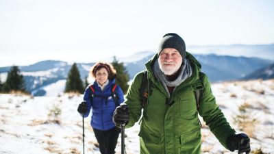 Новое исследование подтвердило критическую важность физического благополучия для долгосрочного когнитивного здоровья. Halfpoint/Shutterstock