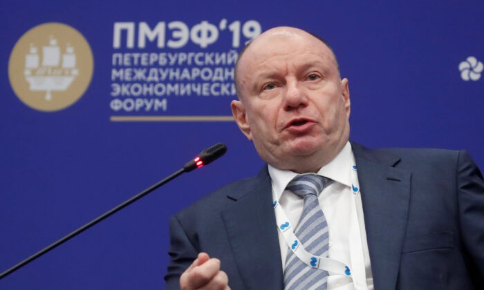 Президент, председатель правления ГМК «Норильский никель» Владимир Потанин на сессии Петербургского международного экономического форума (ПМЭФ), Россия, 6 июня 2019 года. (MaximShemetov/FilePhoto/Reuters)