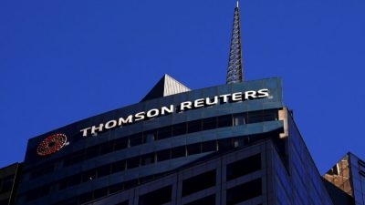 Логотип ThomsonReuters на здании в Нью-Йорке на фотографии из файла. (CarloAllegri/Reuters)
