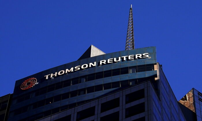 Логотип ThomsonReuters на здании в Нью-Йорке на фотографии из файла. (CarloAllegri/Reuters)
