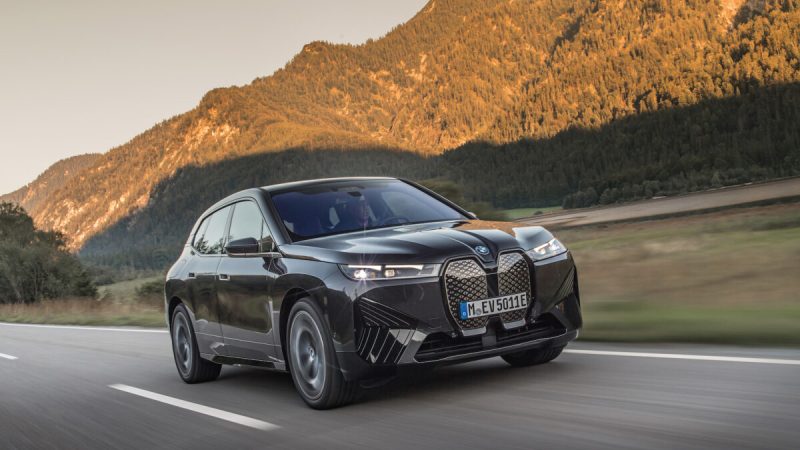Только зарядите его! Фото: BMW iX. (Предоставлено BMW)