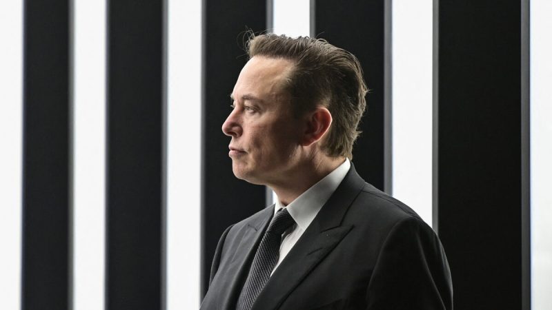 Генеральный директор Tesla Илон Маск присутствует на старте производства на Gigafactory компании Tesla в Берлине 22 марта 2022 года. Фото: Patrick Pleul/Pool/AFP/Getty Images