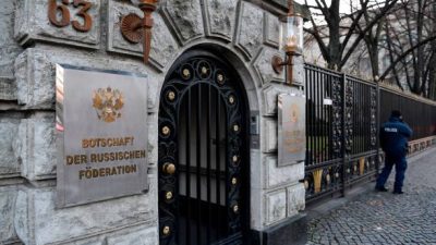 Посольство России в Берлине. Фото: JOHN MACDOUGALL/AFP via Getty Images