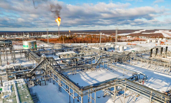 Завод на Ярактинском нефтяном месторождении в Иркутской области, Россия, 10 марта 2019 года. (Vasily Fedosenko/Reuters)