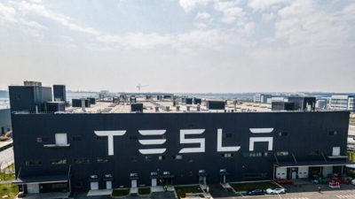 Шанхайская гигафабрика Tesla в Китае 29 марта 2021 года. (Xiaolu Chu/Getty Images)