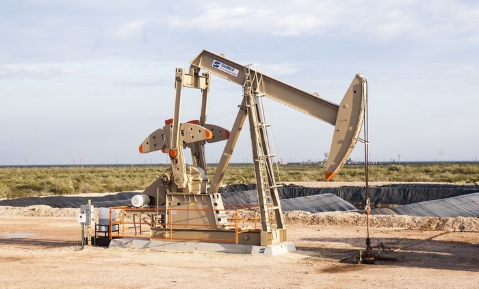 Лидеры Евросоюза введут частичный запрет на импорт нефти из России. Фото: pxhere.com/СС0)