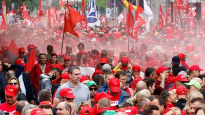 Демонстрация против роста стоимости жизни в Брюсселе, 20 июня 2022 года. Yves Herman/Reuters 