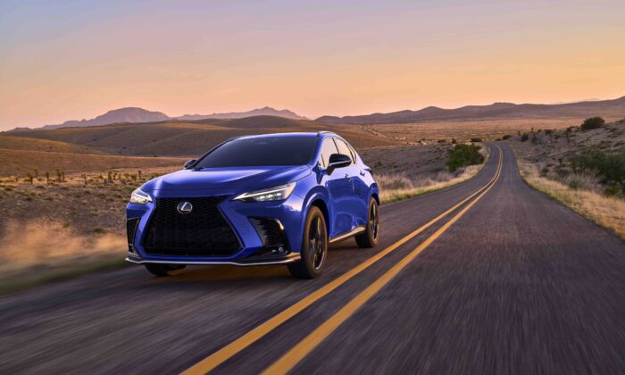 Lexus NX 450h+ AWD 2022 года выпуска Фото: 2022 Lexus NX 450h+. (Предоставлено Lexus)