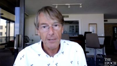 Доктор Майкл Йидон даёт интервью программе EpochTV «Факты имеют значение». Интервью вышло в эфир 3 июня 2022 года.