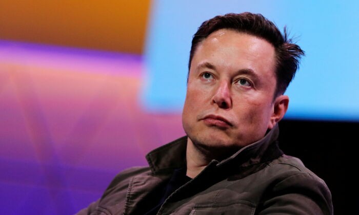 Владелец SpaceX и генеральный директор Tesla Илон Маск на игровой конвенции E3 в Лос-Анджелесе, Калифорния, 13 июня 2019 года. (Mike Blake/Reuters)
