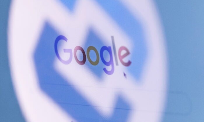 Логотип Google. (Фото: Maxim Shemetov/Illustration/Reuters)
