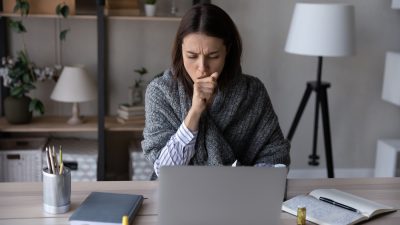Усталость надпочечников может иметь много симптомов. (Shutterstock)
