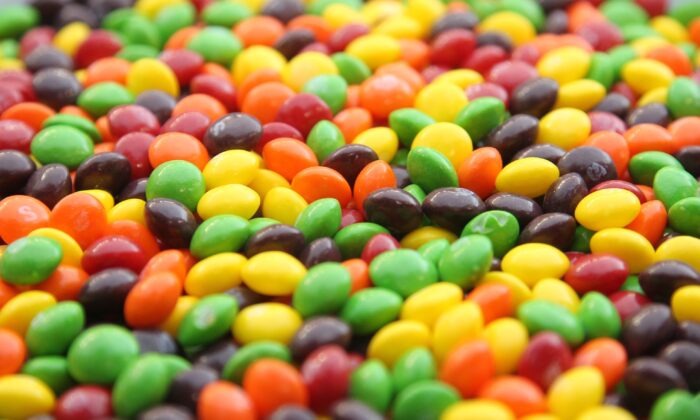 Жевательное драже Skittles, Сиэтл, штат Вашингтон, 24 декабря 2011 года. (Otto Greule Jr/Getty Images)
