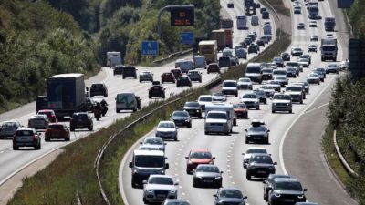 Движение по автомагистрали М3 недалеко от Винчестера в графстве Хэмпшир, Англия, 23 августа 2019 года. (Andrew Matthews/PA Media)
