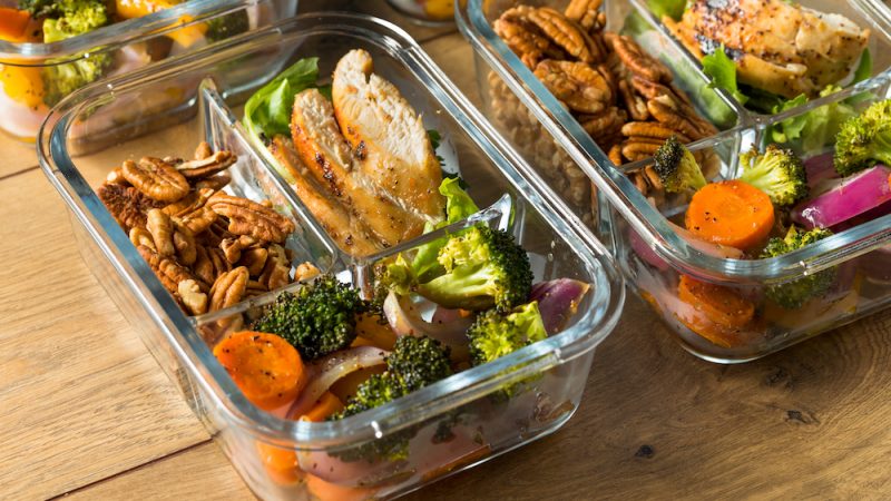 Кето-блюдо из курицы с овощами. (Shutterstock)