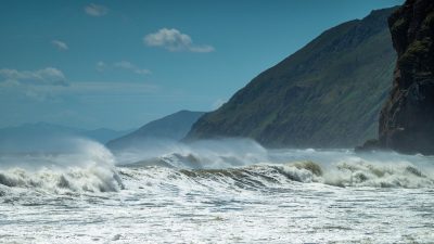 Фото: pixabay.com/photos/sea-waves-wave-beach-seashore-6313972