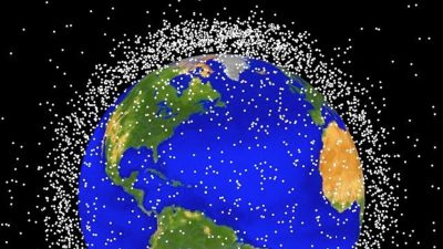 Графическое изображение космического мусора на низкой околоземной орбите, примерно 1989 год. (NASA/Getty Images)