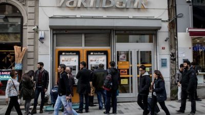 Турция усложнила для россиян оформление банковских карт. (Photo by Chris McGrath/Getty Images)
