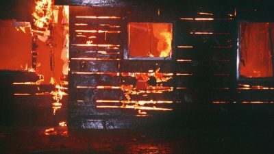 Падение истребителя Су-30 на жилой дом в Иркутске. ( pxhere.com/СС0)