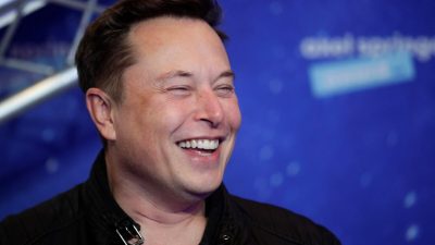 Владелец SpaceX и генеральный директор Tesla Илон Маск, 1 декабря 2020 года. (Hannibal Hanschke/AFP via Getty Images)