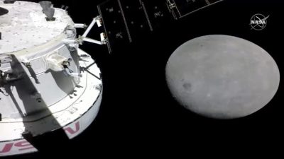 В этом материале NASATV показано, как космический корабль НАСА «Орион» приближается к Луне 21 ноября 2022 года. Фото: NASA via AP