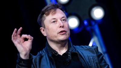Илон Маск, основатель компании SpaceX, выступает во время выставки Satellite 2020 в конференц-центре в Вашингтоне 9 марта 2020 года. (Brendan Smialowski/AFP via Getty Images)